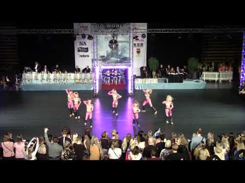 SUPERCHiCKS - Disco WC 2018