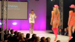 Lisa Bennett - Apple Tree (live)