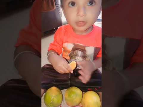 orange lover# cute boy enjoying fruits# viral video#monu