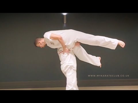 Training techniques grab and jump application of Karate Shotokan Kata Enpi (燕飛) - Usu 🙇‍♂️