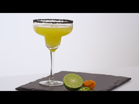How to Make a SPICY Mango Chili Margarita #sauzatequila #mixology #dekuyper
