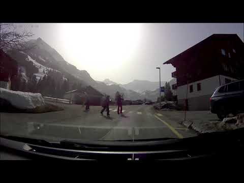 Fahrt von Adelboden zur Talstation Engstligenalp  Bahn