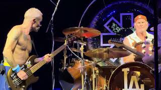 Red Hot Chili Peppers - Parallel Universe (Live) 4K