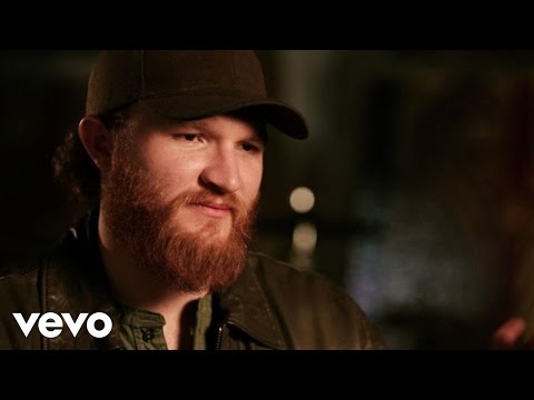 Eric Paslay - She Don't Love You (Acoustic Performance And Interview)