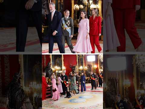 Felipe VI y LETIZIA protagonizan el tradicional besamanos en el Palacio Real #shorts