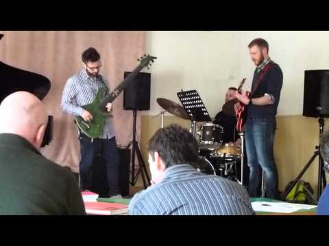 Diploma in Basso elettrico jazz: The Big Wave - Tribal Tech