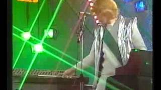 THE BUGGLES &quot;Living In The Plastic Age&quot;