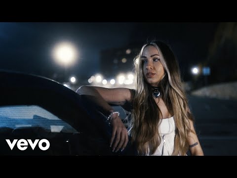 Laura West - VUELTAS DE CAMPANA ft. Frizzy The Streetz