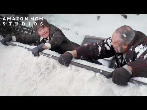 Thumbnail of the video: Fight On A Moving Train