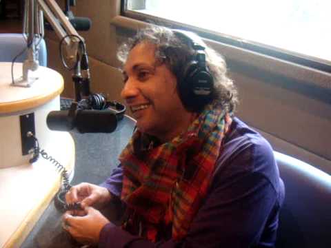 Locutora Mônika Leão Entrevistando O Ator Caca De Lima #PensouFalou Band FM