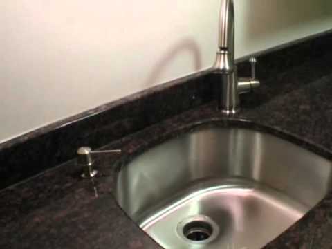 CONDO FOR SALE - 20 WOODSEDGE UNIT 2A - NEWINGTON, CT $104,900