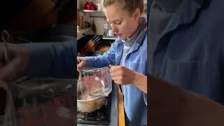 Making Korean acorn jelly from foraged acorns! #homesteading #sustainableliving #foraging