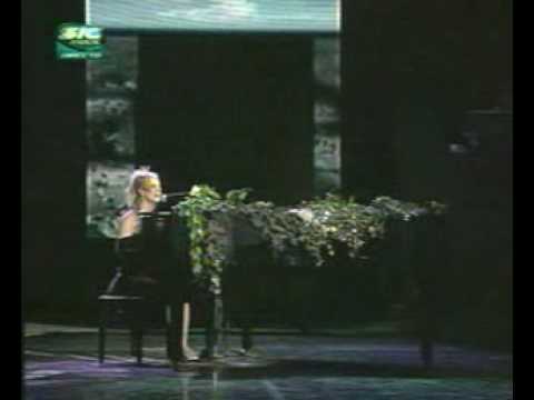 Britney Spears Onyx Hotel  Portugal Part 5