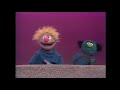 Sesame Street Harvey Kneeslapper Three Sticks HQ