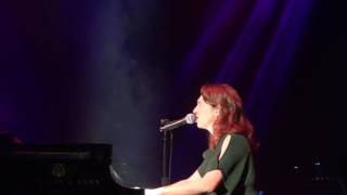 Regina Spektor- Bleeding Heart (forgets to sing)