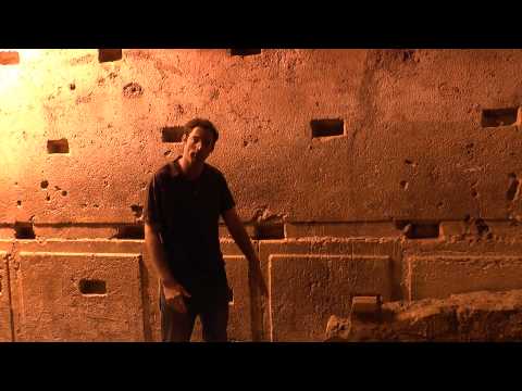 5 mins tour - Large stone in kotel tunnels