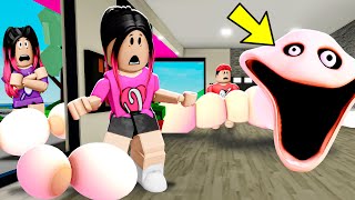 UMA MINHOCA FAMINTA INVADIU MINHA CASA em BROOKHAVEN!