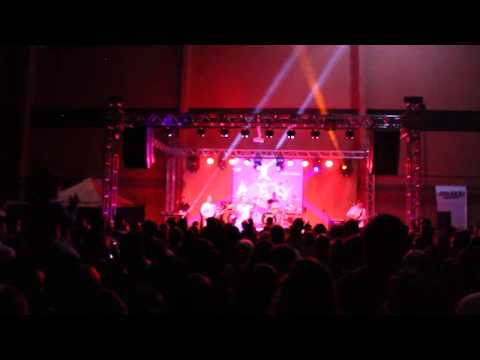 Banda QUEEN TRIBUTE BRAZIL - Música: Another One Bites The Dust - SESI Sorocaba