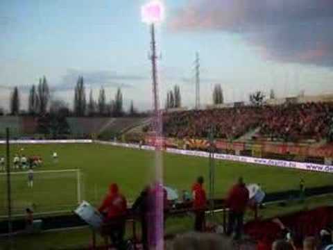 widzew- legia,pozdrowienia dla legii:)legia to stara k...a