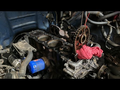 22R Head Gasket Replacement 🔧 Blown Head Gasket Between Cylinders - '88 Toyota Pickup