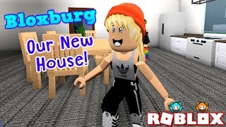 Wpfg Roblox Bloxburg मफत ऑनलइन वडय - moving into our new house roblox