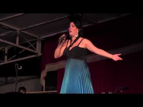 LOLA VEGA - Mi amigo (voz y saxo)