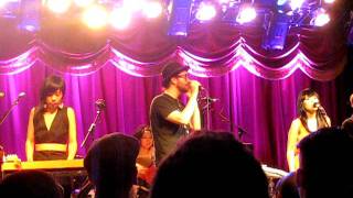 Cibo Matto - Moonchild (with Sean Lennon) - Live in Brooklyn