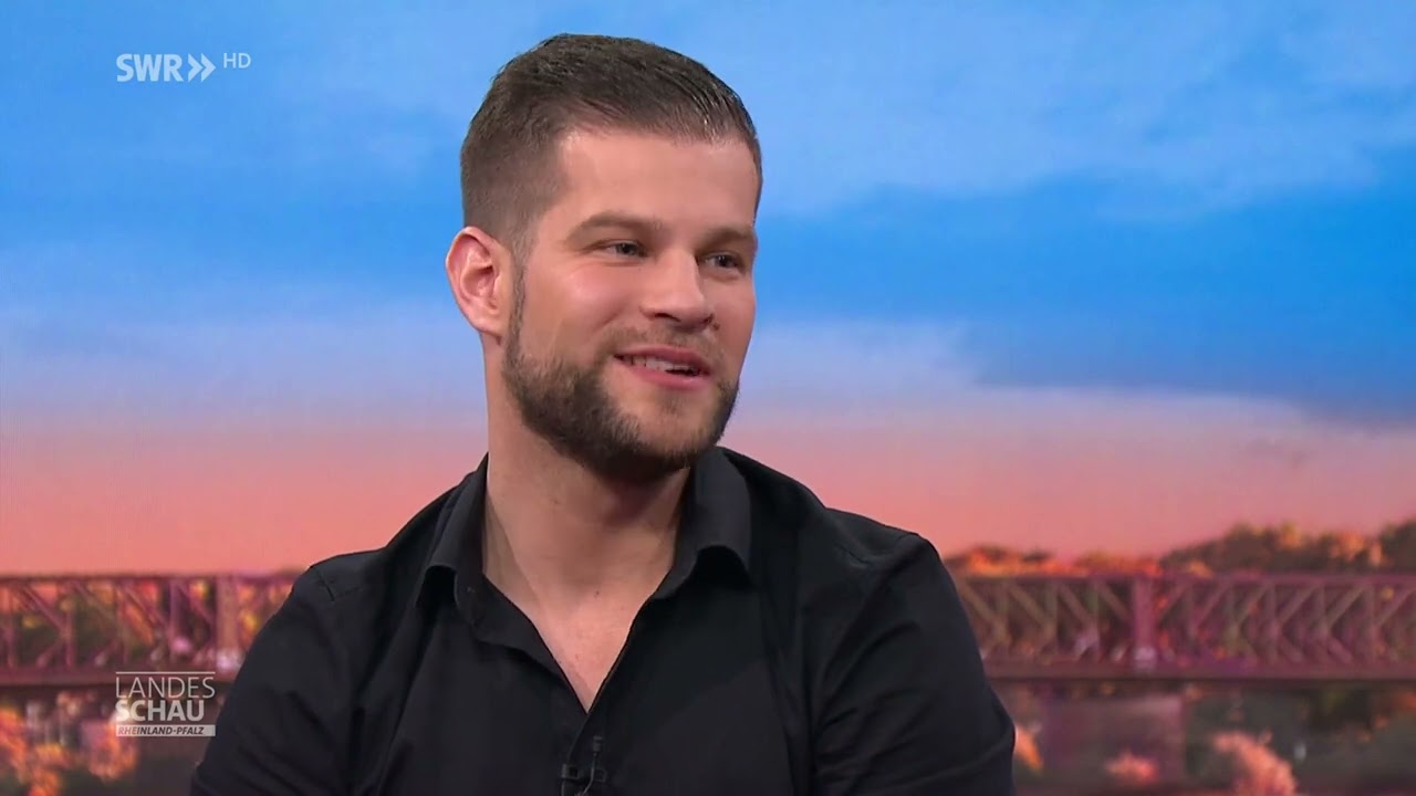 ⁠Couchgespräche mit Bauchredner Pascal Huber bei der @LandesschauRP im @SWR