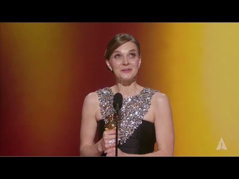 afbeelding "Joker" wins Best Original Score - Composer Hildur Guðnadóttir