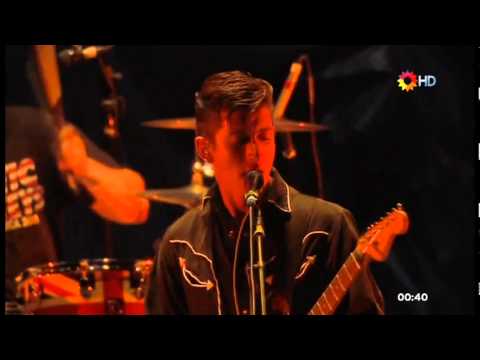 Arctic Monkeys - I Bet You Look Good On The Dancefloor & Teddy Picker (Quilmes Rock Festival 2012)