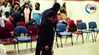 Neslin Destilhomme /Yon dam kite malad nan pye Geri 