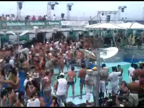 DJ Suzee X - MOB Brazil 2010 - On the Deck on the Decks 2