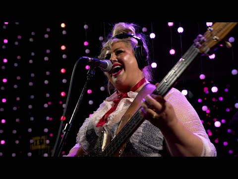 Shannon & The Clams - Ozma (Live on KEXP)