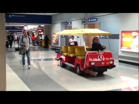 McDonalds Cart Terminal C Aeroporto DFW