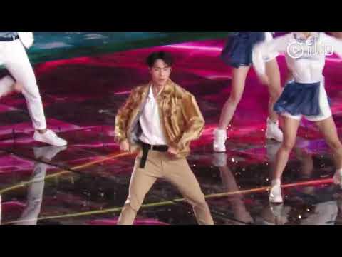 190512 LAY / ZHANG YIXING Repetition "Asian Culture Carnival"