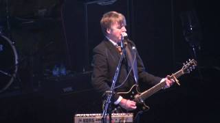 Crowded House - Whispers and Moans - Hammersmith Apollo 9th June 2010