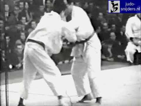 Judo 1961 Paris: Gino Zanchetta (ITA) - Han No San (KOR) [open].