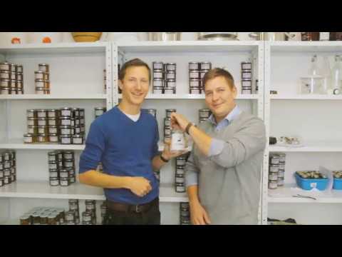 Hirschberg Gin Marmelade mir Brombeeren und Schlehen