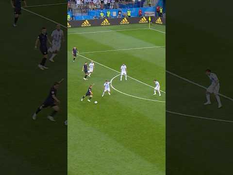 Amazing Luka Modric goal!