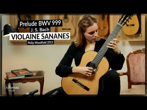Violaine Sananes plays Prelude BWV 999 by J. S. Bach on a 2013 Philip Woodfield No. 335