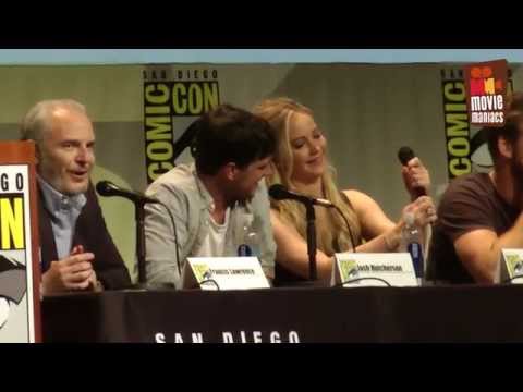 ハンガー・ゲーム。モッキンジェイ Part 2 - SDCCフルパネル（2015年 (Hunger Games: Mockingjay Part 2 - SDCC full panel (2015))