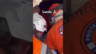 Todos orando por Lucas