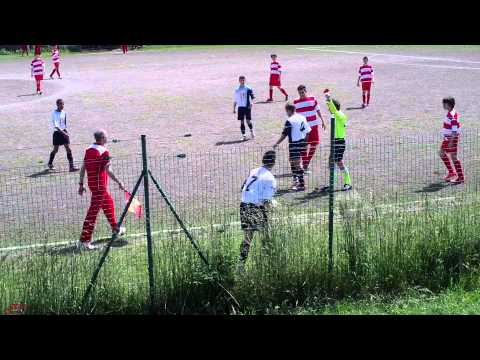 Serenissima vs Pol di nova - calcio in c..o con espulsione!!! da vedere....