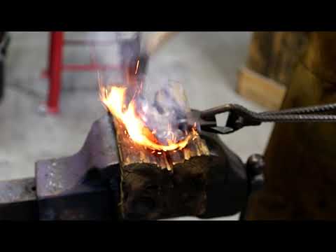 Blacksmithing - Maple Leaf, Beautiful hand made Steel art Leaf. Simple steel products that sell