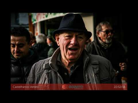 Pranzo con i clienti fuori all'aperto a Natale 2019