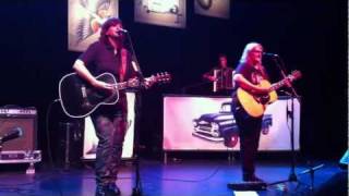 Indigo Girls "Three Hits" (Live at The National in Richmond, VA)
