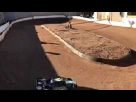 Losi DBXL-E 1/5 VS 1/5 Traxxas XMaxx Dirt Oval Race