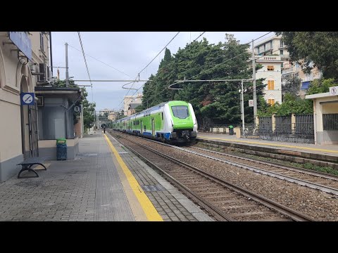 Treno del Mare 33473 Como San Giovanni - La Spezia Centrale, etr.521S1.023 in transito a Ge. Quinto
