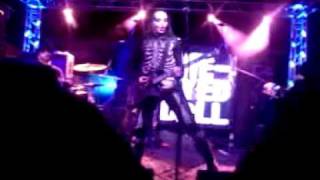 One eyed doll hoochie mama