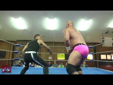 CJ Edwards vs 'The Black Sheep' Dave Turner